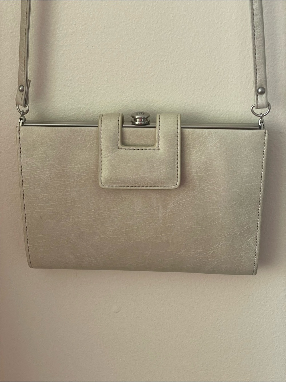 Hobo International Brynn Leather Strap Wallet Crossbody Bag Clutch Linen Nude